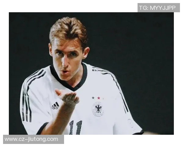 52号足球明星的传奇之路与背后的奋斗故事