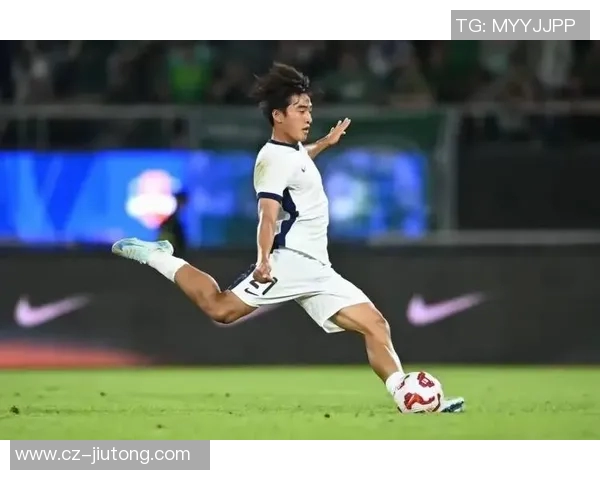 天才足球明星的背后故事与奋斗历程揭秘 天才足球明星的背后故事与奋斗历程揭秘